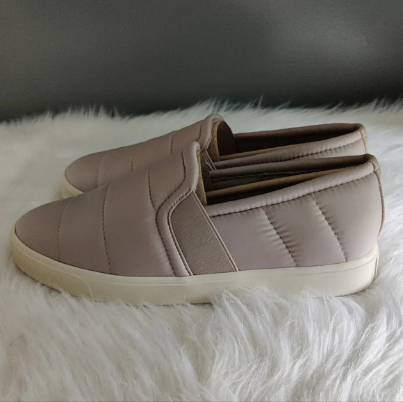 *NIB* Vince Blair Quilted Slip On in Cobblestone - Picture 4 of 6